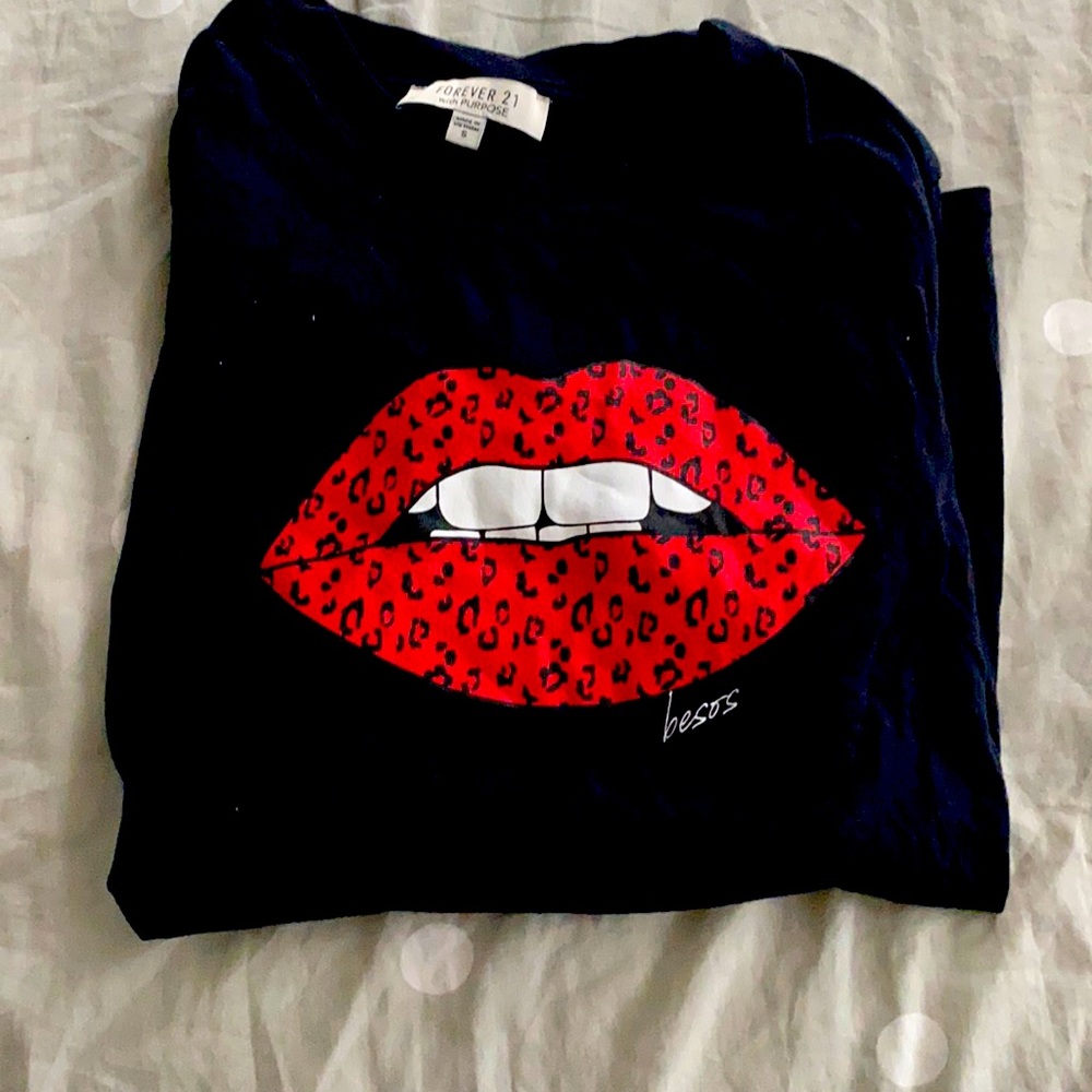 Graphic tee
